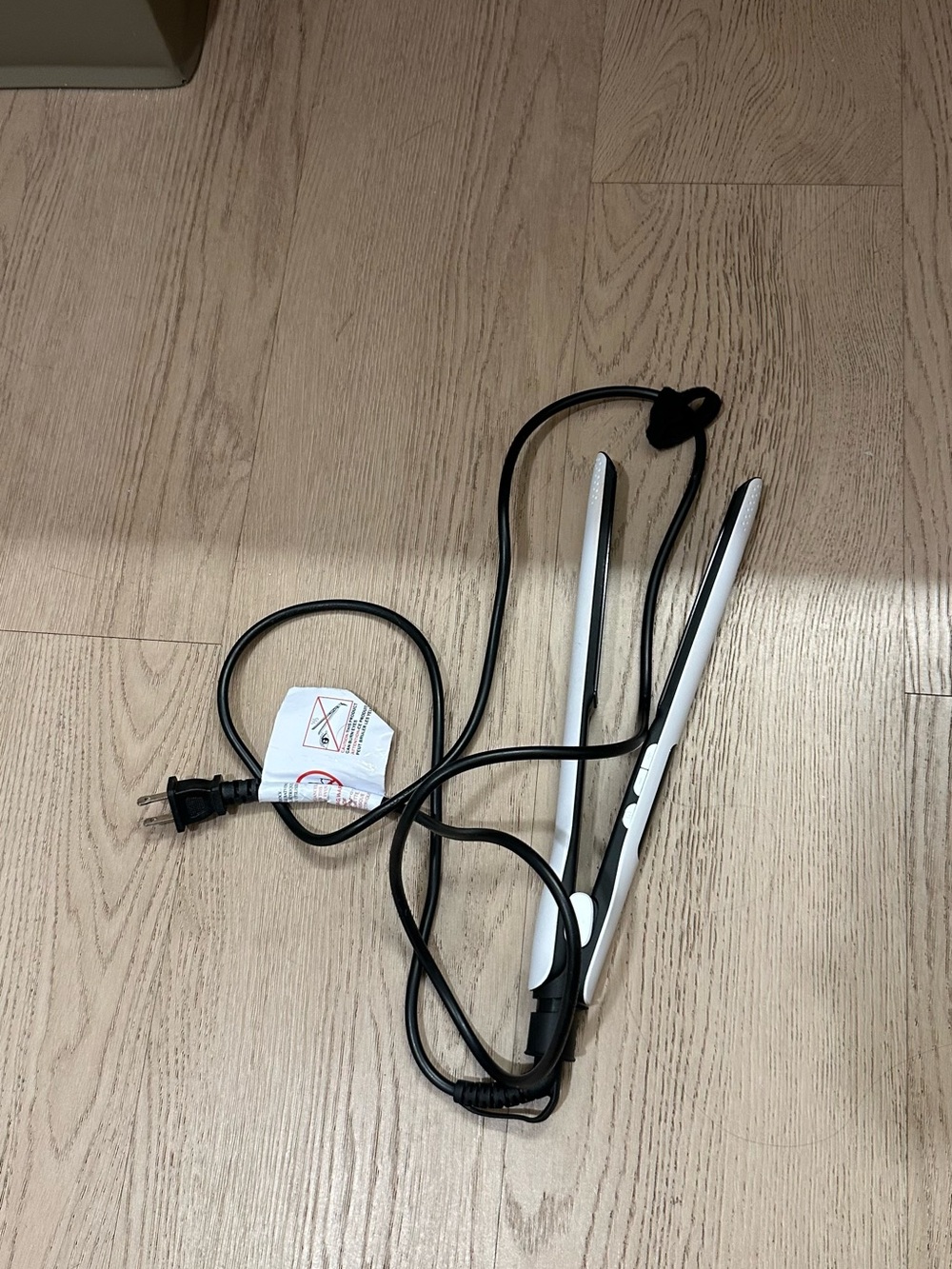 White Hair Straightener Flat Iron with Swivel Cord